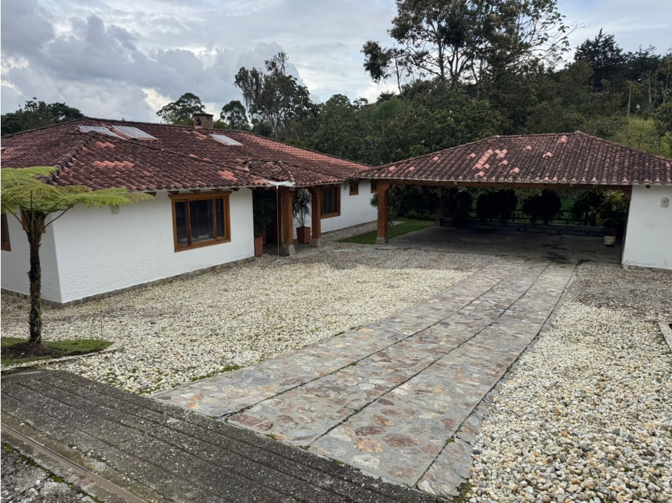 3BR Country House in El carmen de viboral (220 m²) for Sale - 4