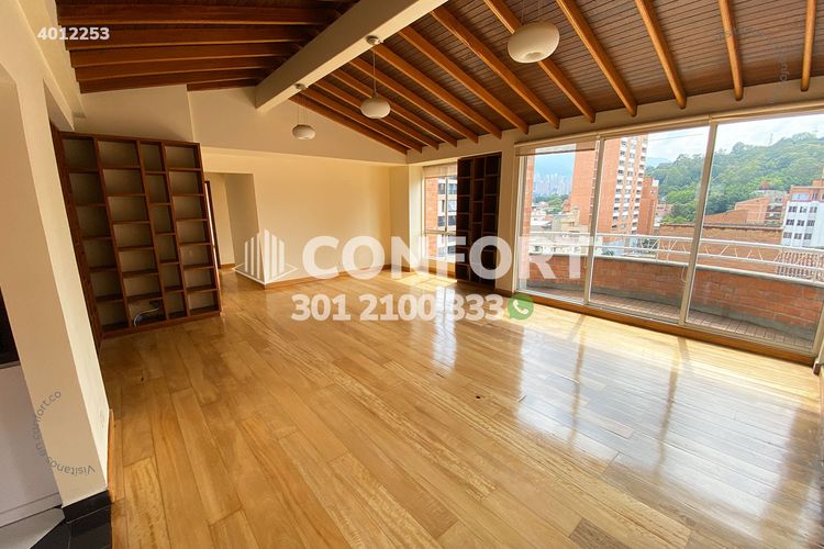 Apartamento de 2 alcobas en arriendo en Conquistadores, Medellín, 134 m² · foto 4 de 19
