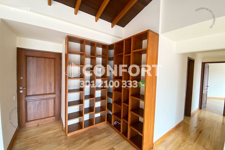 Apartamento de 2 alcobas en arriendo en Conquistadores, Medellín, 134 m² · foto 8 de 19