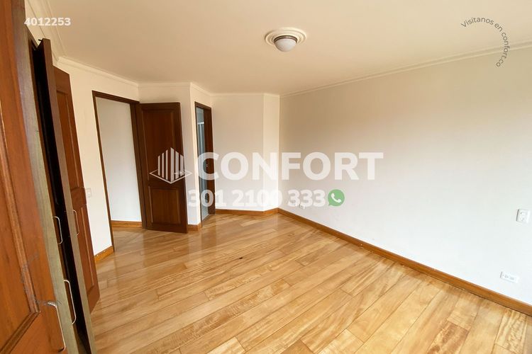 Apartamento de 2 alcobas en arriendo en Conquistadores, Medellín, 134 m² · foto 13 de 19