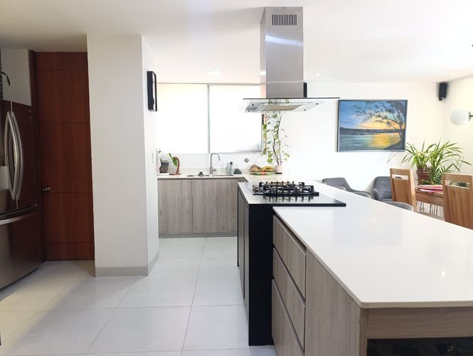 Apartamento de 2 alcobas en arriendo en El Poblado, Medellín, 115 m² · foto 10 de 20