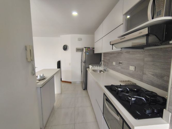 Apartamento de 1 alcoba en arriendo en El Poblado, Medellín, 53 m² · foto 4 de 13