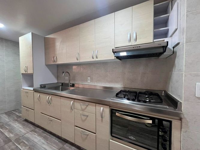 Apartamento de 3 alcobas en arriendo en Loma Benedictinos, Medellín, 95 m² · foto 3 de 13