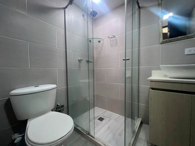 Apartamento de 3 alcobas en arriendo en Loma Benedictinos, Medellín, 95 m² · foto 13 de 13