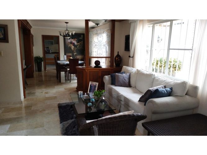 Casa de 3 alcobas en venta en El Limoncito, Barranquilla, 220 m² · foto 3 de 24