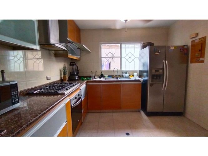 Casa de 3 alcobas en venta en El Limoncito, Barranquilla, 220 m² · foto 10 de 24