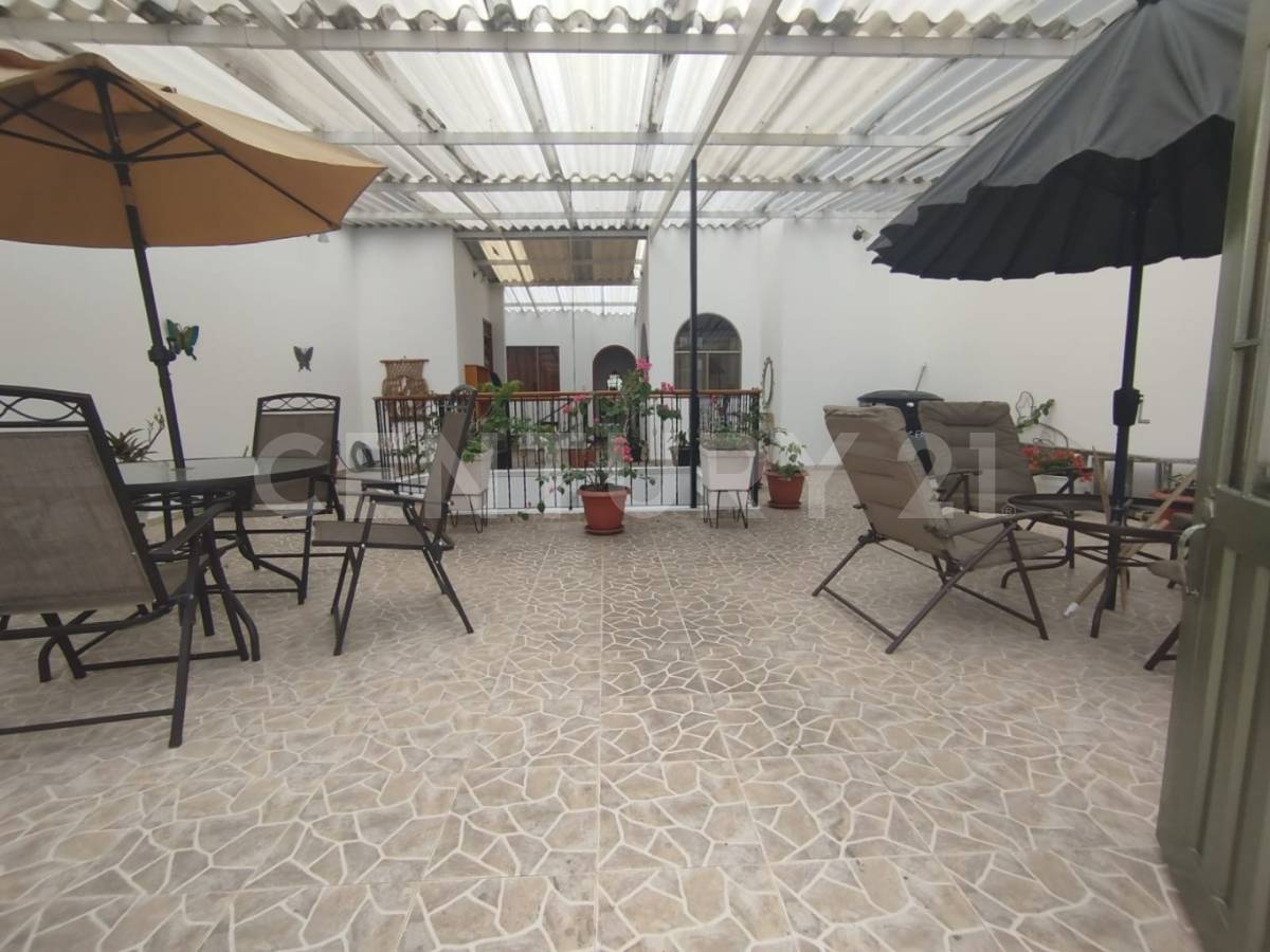Casa en venta en Santa Isabel, Bogotá · foto 2 de 22