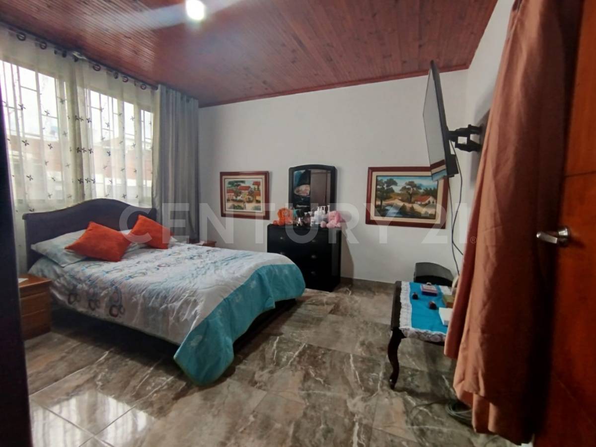 Casa en venta en Santa Isabel, Bogotá · foto 8 de 22