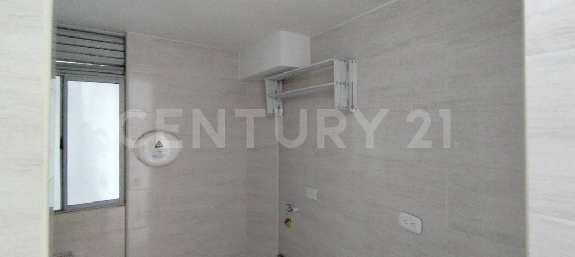 Apartamento de 3 alcobas en venta en El Sosiego, Madrid, 60 m² · foto 11 de 20