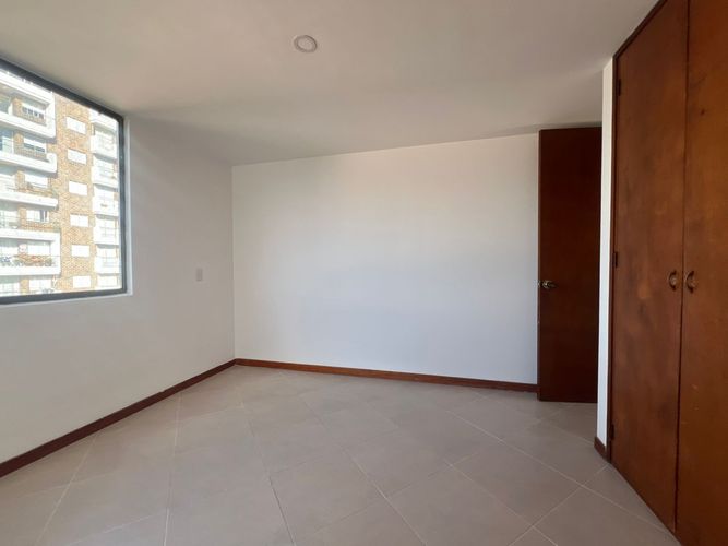 Apartamento de 3 alcobas en arriendo en Loma Benedictinos, Medellín, 75 m² · foto 4 de 17