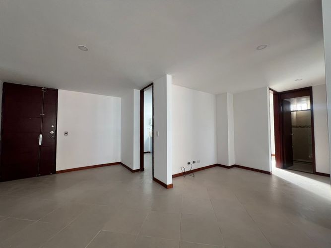 Apartamento de 3 alcobas en arriendo en Loma Benedictinos, Medellín, 75 m² · foto 10 de 17