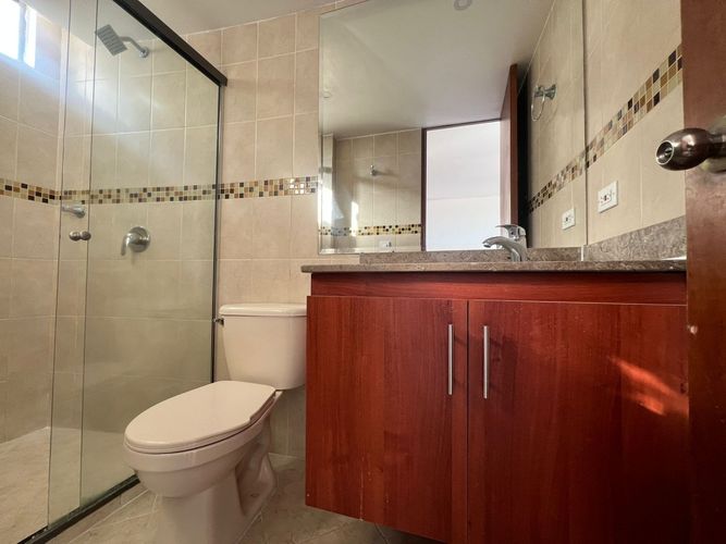 Apartamento de 3 alcobas en arriendo en Loma Benedictinos, Medellín, 75 m² · foto 9 de 17