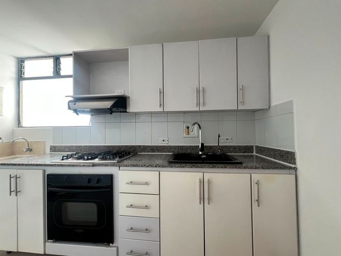 Apartamento de 3 alcobas en arriendo en Loma Benedictinos, Medellín, 75 m² · foto 16 de 17
