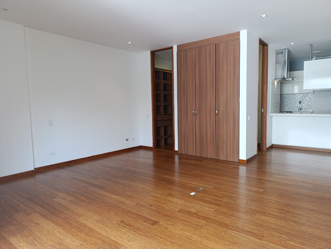 Apartamento en arriendo en El Tesoro, Medellín · foto 7 de 16