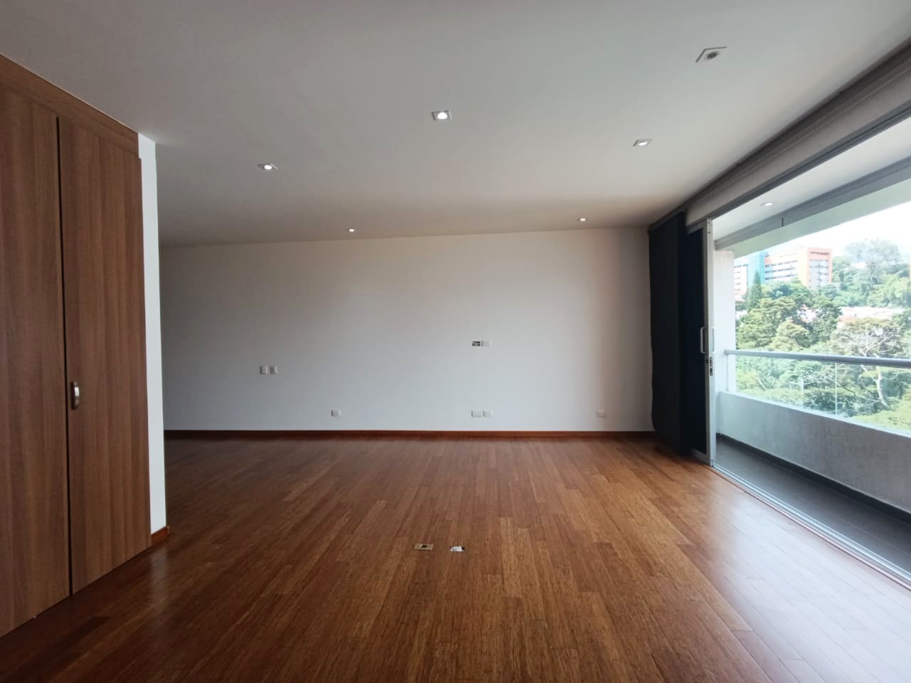 Apartamento en arriendo en El Tesoro, Medellín · foto 3 de 16