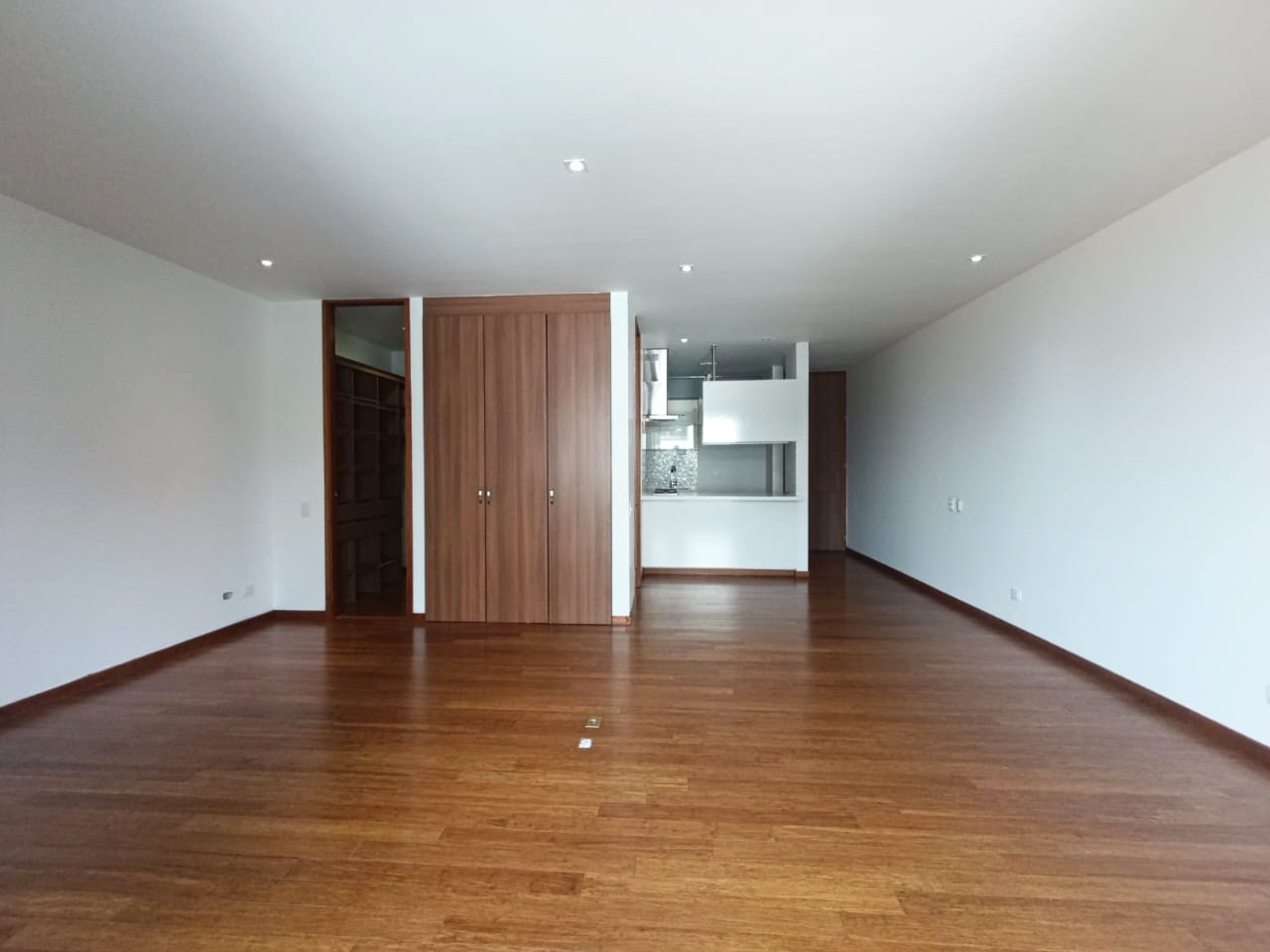 Apartamento en arriendo en El Tesoro, Medellín · foto 6 de 16