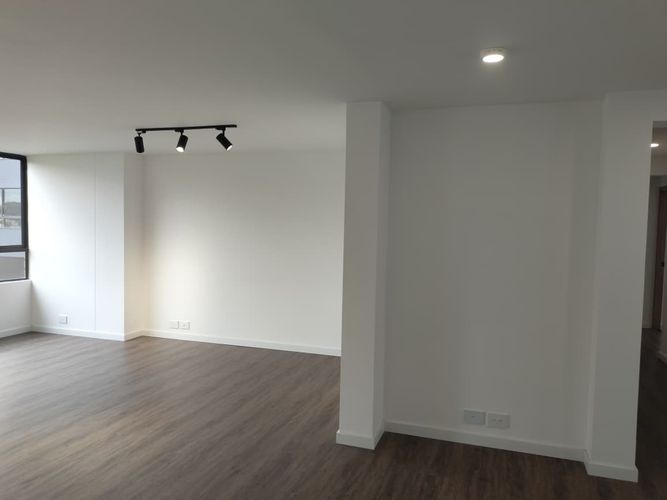 Apartamento de 3 alcobas en venta en El Poblado, Medellín, 140 m² · foto 4 de 20