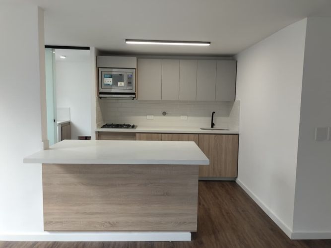 Apartamento de 3 alcobas en venta en El Poblado, Medellín, 140 m² · foto 6 de 20