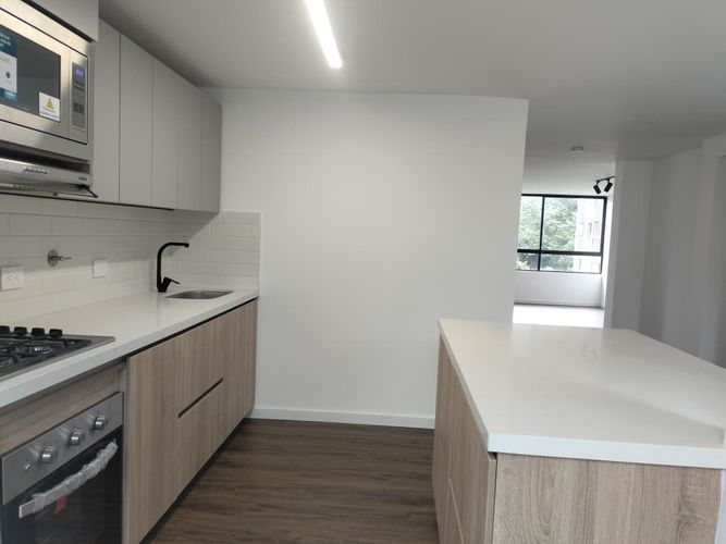 Apartamento de 3 alcobas en venta en El Poblado, Medellín, 140 m² · foto 8 de 20