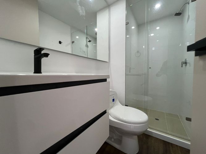 Apartamento de 2 alcobas en venta en El Poblado, Medellín, 84 m² · foto 14 de 15