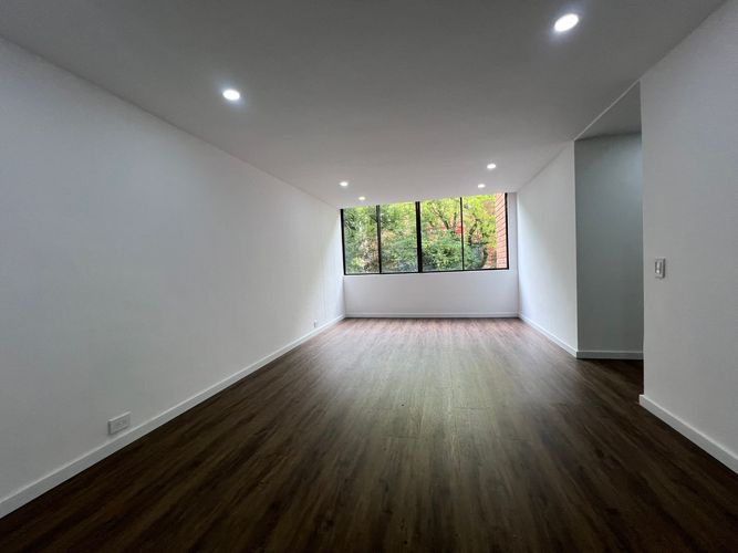Apartamento de 2 alcobas en venta en El Poblado, Medellín, 84 m² · foto 3 de 15