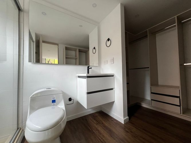 Apartamento de 2 alcobas en venta en El Poblado, Medellín, 84 m² · foto 15 de 15