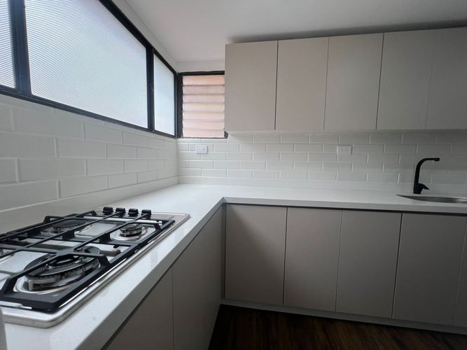 Apartamento de 2 alcobas en venta en El Poblado, Medellín, 84 m² · foto 4 de 15