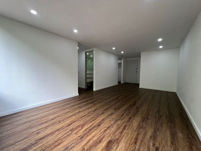 Apartamento de 2 alcobas en venta en El Poblado, Medellín, 84 m² · foto 9 de 15