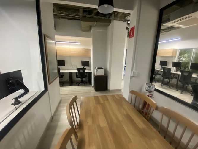 Oficina en arriendo en El Poblado, Medellín, 75 m² · foto 16 de 17