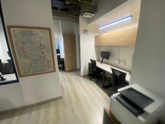Oficina en arriendo en El Poblado, Medellín, 75 m² · foto 7 de 17