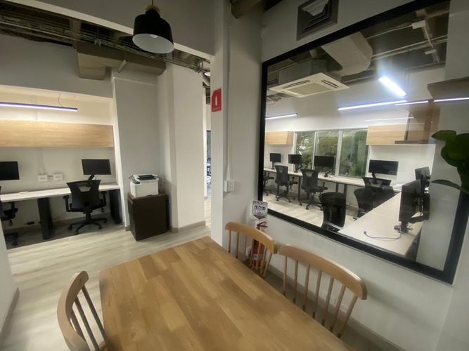 Oficina en arriendo en El Poblado, Medellín, 75 m² · foto 15 de 17