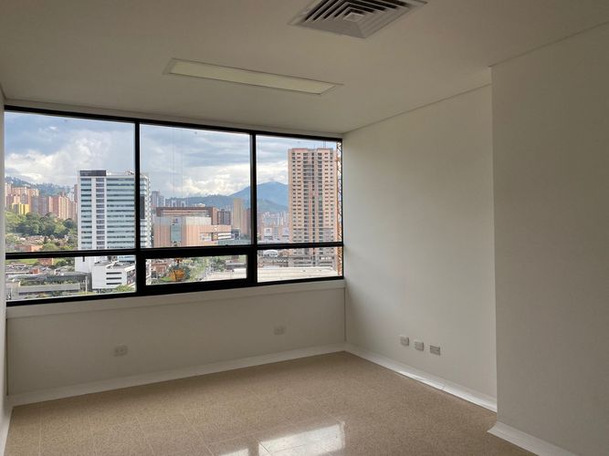 Consultorio en venta en Mesa, Envigado, 30 m² · foto 3 de 6