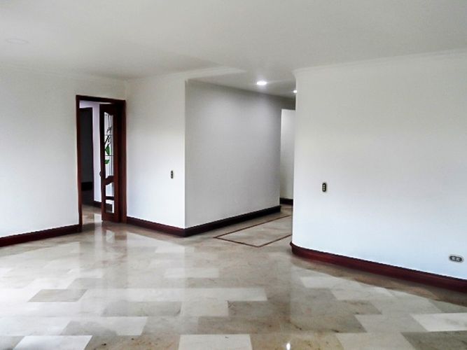 Apartamento de 4 alcobas en arriendo en El Poblado, Medellín, 180 m² · foto 6 de 18