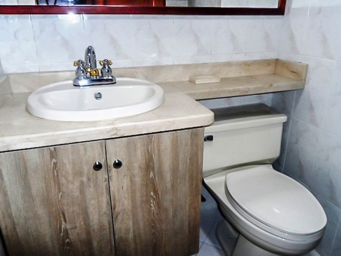 Apartamento de 4 alcobas en arriendo en El Poblado, Medellín, 180 m² · foto 15 de 18
