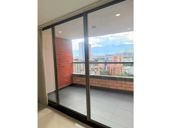 Apartamento de 3 alcobas en arriendo en Santa Maria De Los Angeles, Medellín, 108 m² · foto 3 de 16