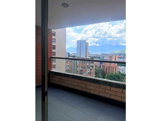 Apartamento de 3 alcobas en arriendo en Santa Maria De Los Angeles, Medellín, 108 m² · foto 12 de 16
