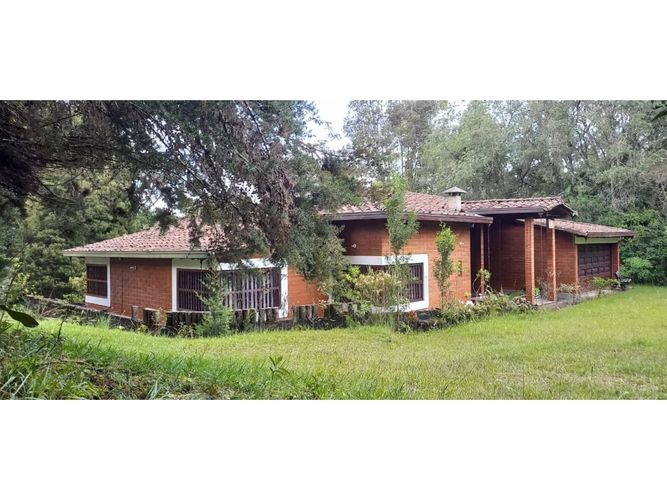 Casa de 3 alcobas en venta en Guarne, 380 m² · foto 7 de 8