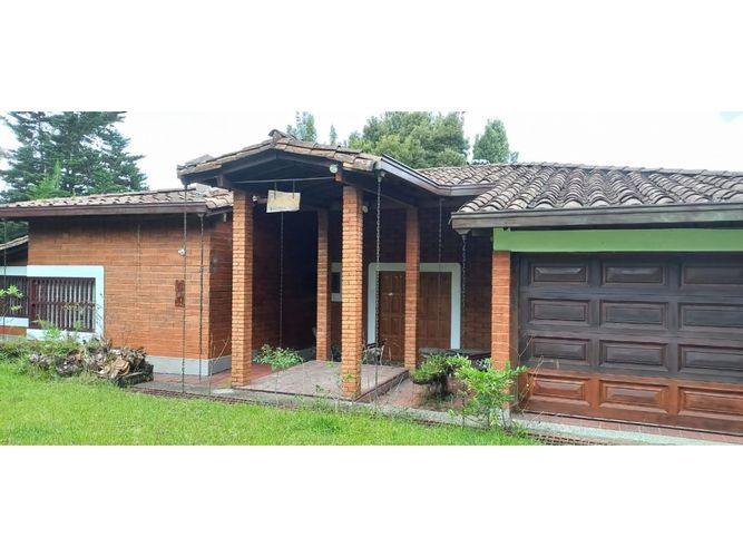 Casa de 3 alcobas en venta en Guarne, 380 m² · foto 8 de 8