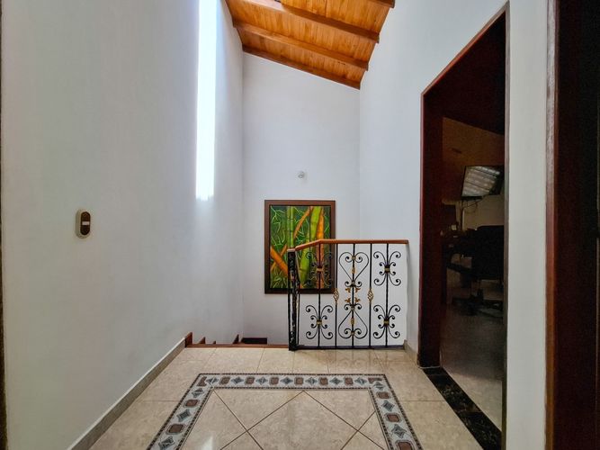 Casa de 3 alcobas en venta en San Antonio De Pereira, Rionegro, 130 m² · foto 5 de 13