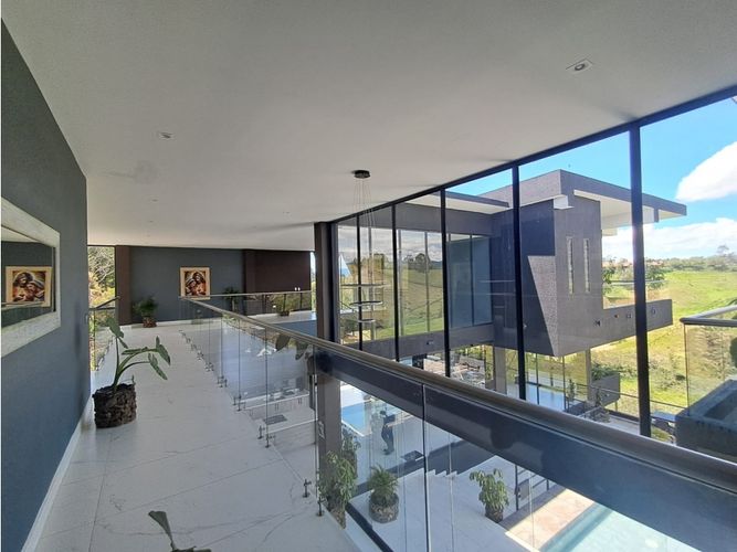 Casa de 4 alcobas en venta en Centro, Rionegro, 1050 m² · foto 4 de 16