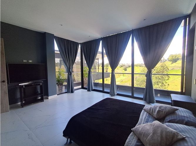 Casa de 4 alcobas en venta en Centro, Rionegro, 1050 m² · foto 7 de 16