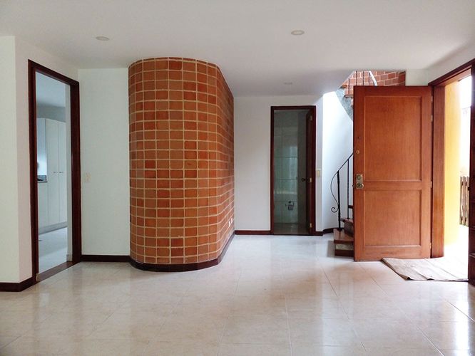 Casa de 3 alcobas en venta en La Pradera, Envigado, 210 m² · foto 8 de 20