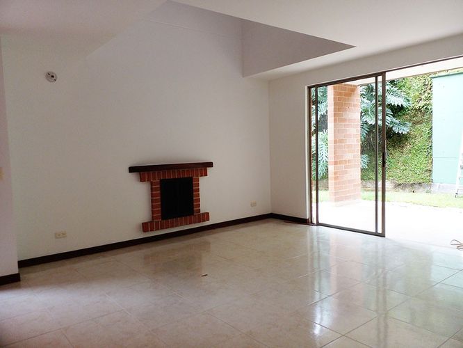 Casa de 3 alcobas en venta en La Pradera, Envigado, 210 m² · foto 13 de 20