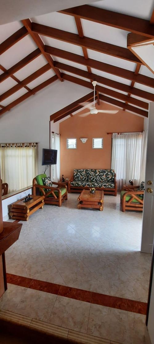 Casa de 3 alcobas en venta en Miraflores, Girardot, 170 m² · foto 17 de 18