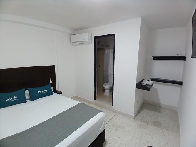Edificio en venta en Primero De Mayo, Cali, 700 m² · foto 18 de 24