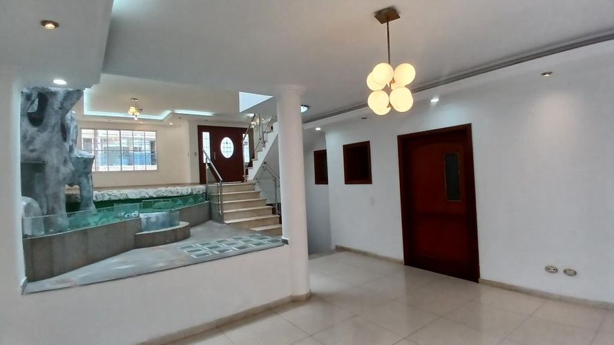Casa de 7 alcobas en venta en Valle Del Lili, Cali, 374 m² · foto 10 de 24