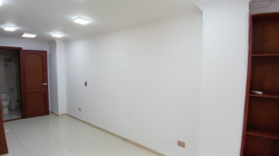 Casa de 7 alcobas en venta en Valle Del Lili, Cali, 374 m² · foto 13 de 24