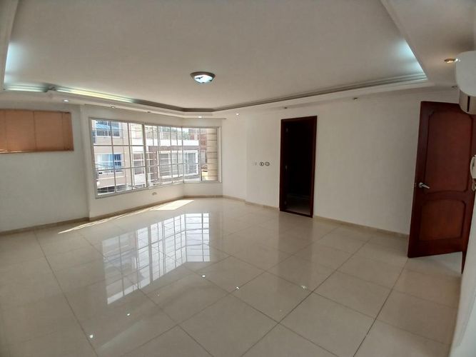 Casa de 7 alcobas en venta en Valle Del Lili, Cali, 374 m² · foto 19 de 24