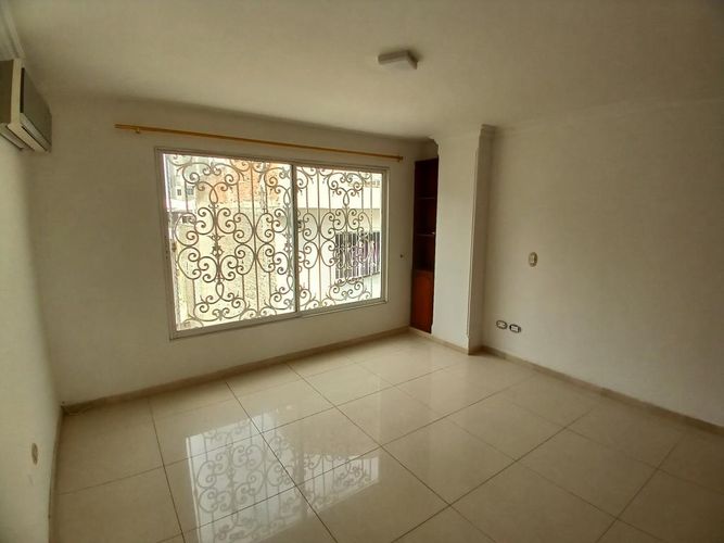 Casa de 7 alcobas en venta en Valle Del Lili, Cali, 374 m² · foto 23 de 24