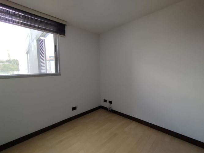 Apartamento de 3 alcobas en arriendo en Loma Del Indio, Medellín, 90 m² · foto 13 de 20